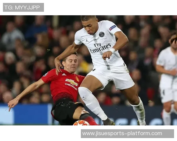 巴黎圣日耳曼友谊赛大胜曼联精彩集锦绝杀瞬间引爆全场