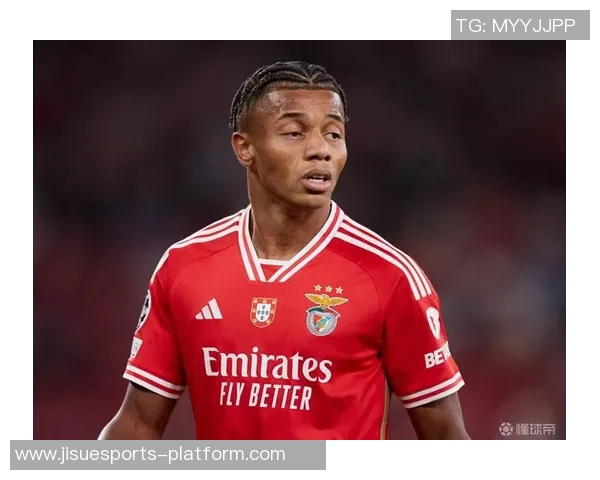 西甲激战:那不勒斯大胜本菲卡争议判罚引发全场热议 西甲激战:那不勒斯大胜本菲卡争议判罚引发全场热议