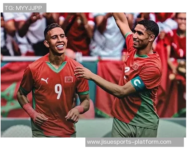 中超激战巴黎圣日耳曼逆转曼联引发争议判罚全场沸腾