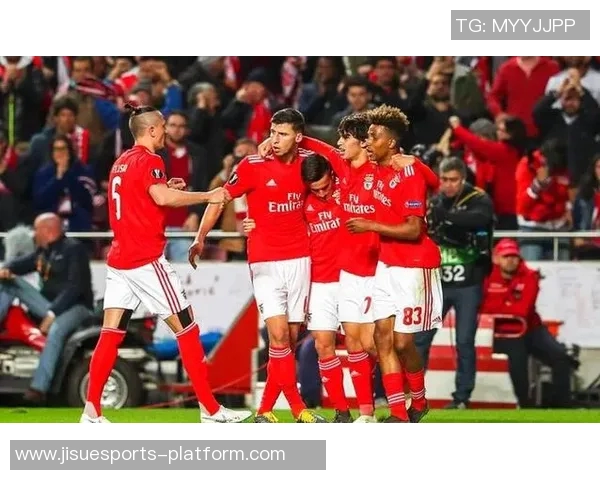 国王杯精彩对决本菲卡大胜利物浦乌龙球引发争议判罚全场沸腾